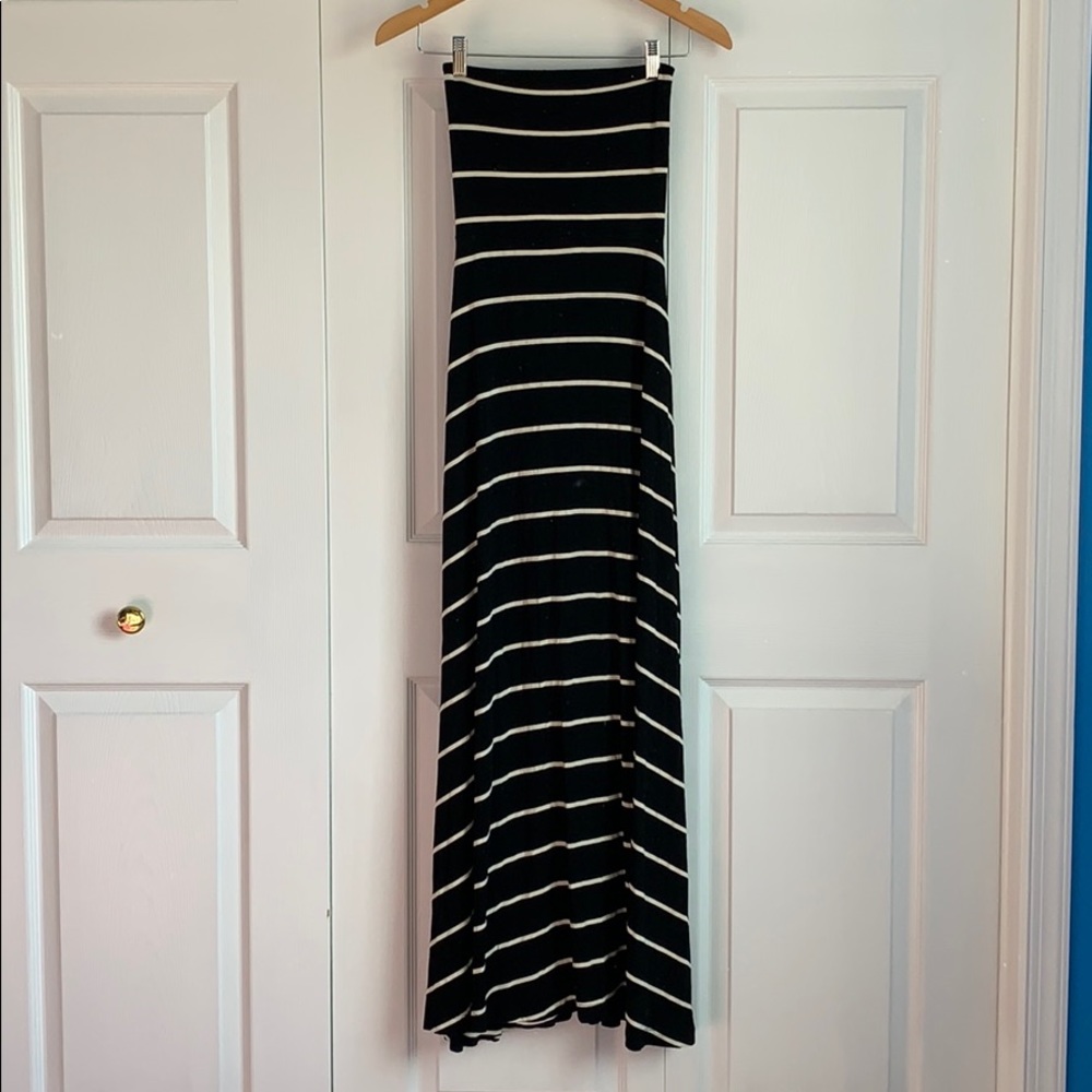 ‼️2/ $20‼️ Black and white striped maxi dress